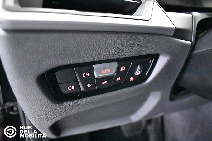 BMW 318d 48V Touring